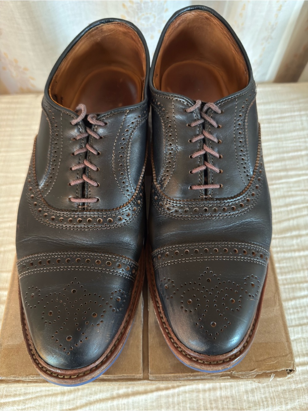 👞 Sleek Black Brogue Oxfords w/ Blue Sole - Size 10.5 D 👞 - Picture 6 of 14